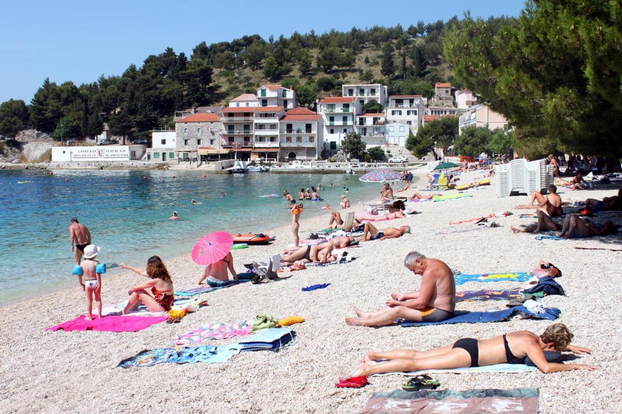 Apartments By The Sea Drvenik Donja Vala, Makarska - 6701 Екстериор снимка