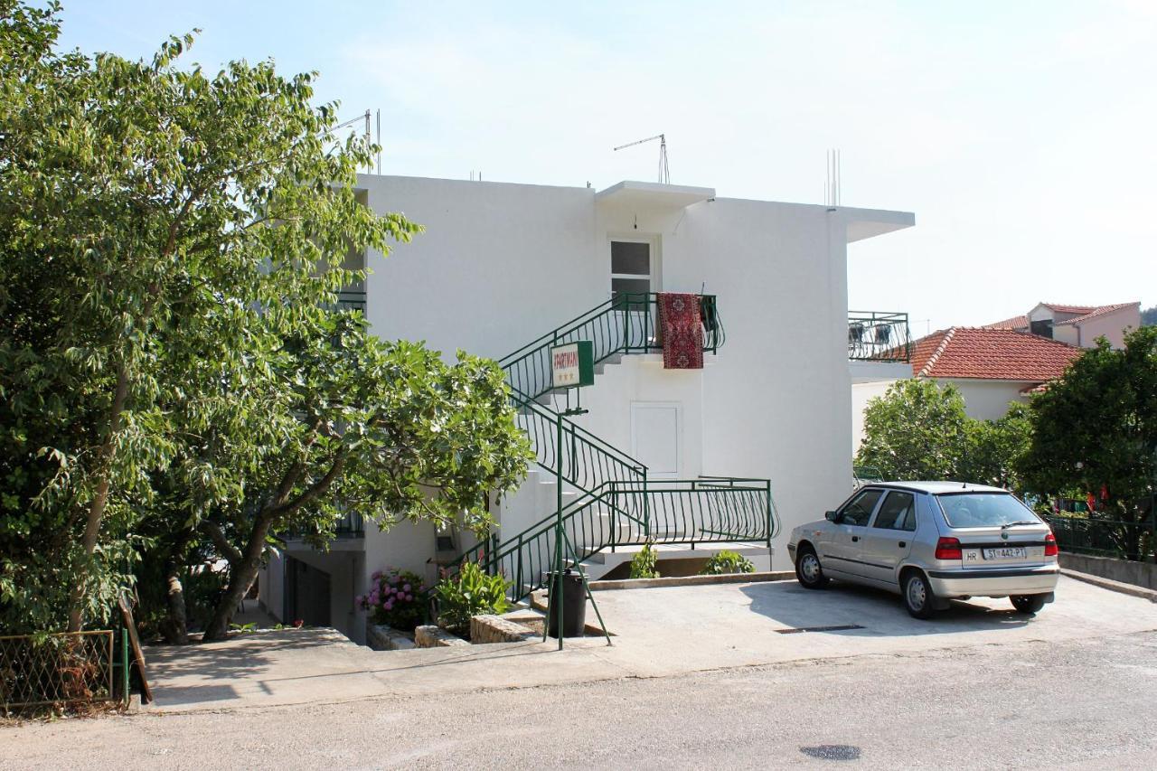 Apartments By The Sea Drvenik Donja Vala, Makarska - 6701 Екстериор снимка
