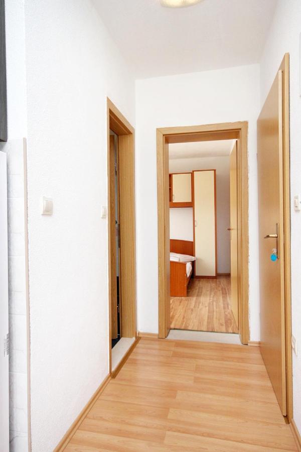 Apartments By The Sea Drvenik Donja Vala, Makarska - 6701 Екстериор снимка