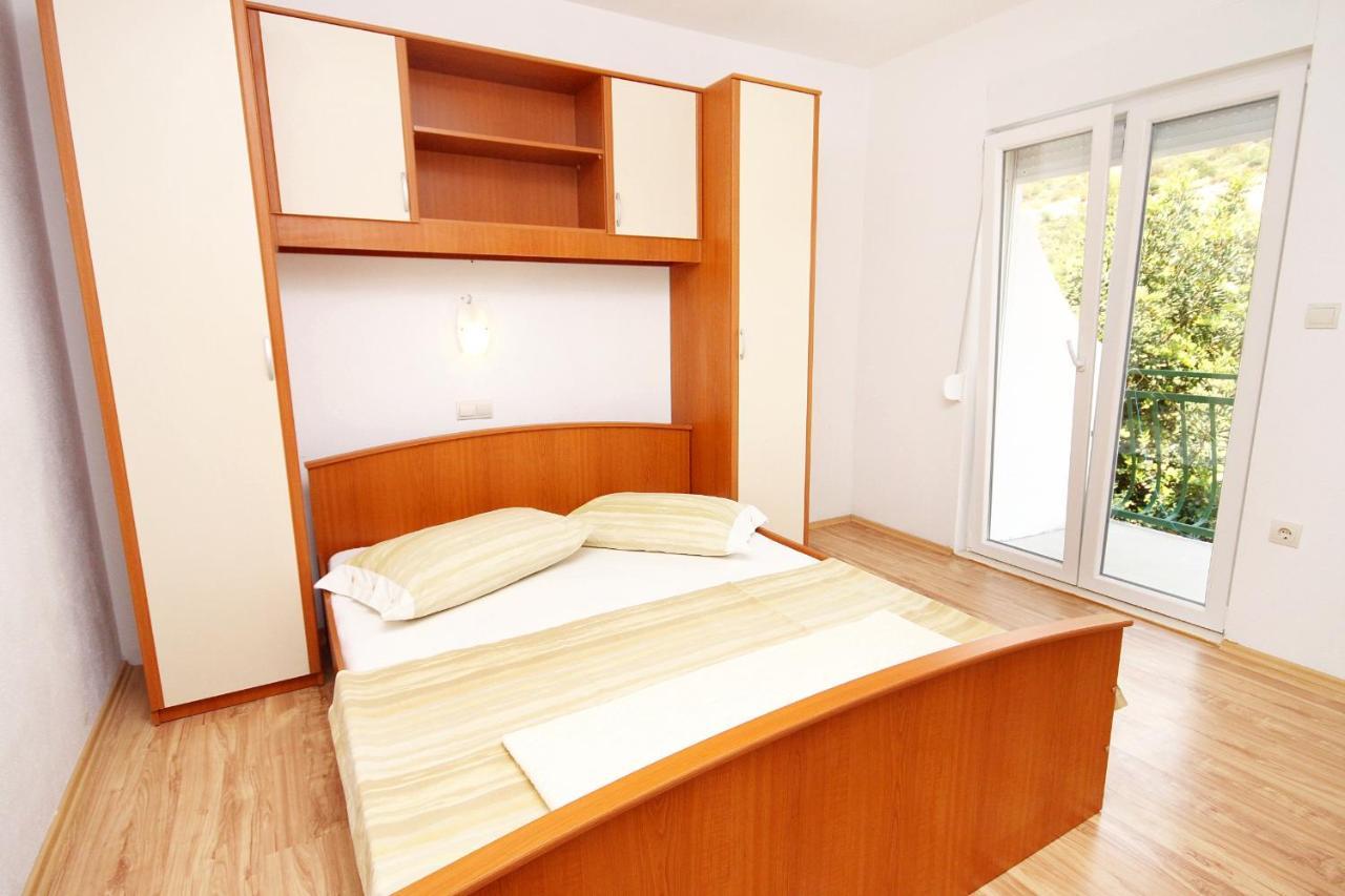 Apartments By The Sea Drvenik Donja Vala, Makarska - 6701 Екстериор снимка