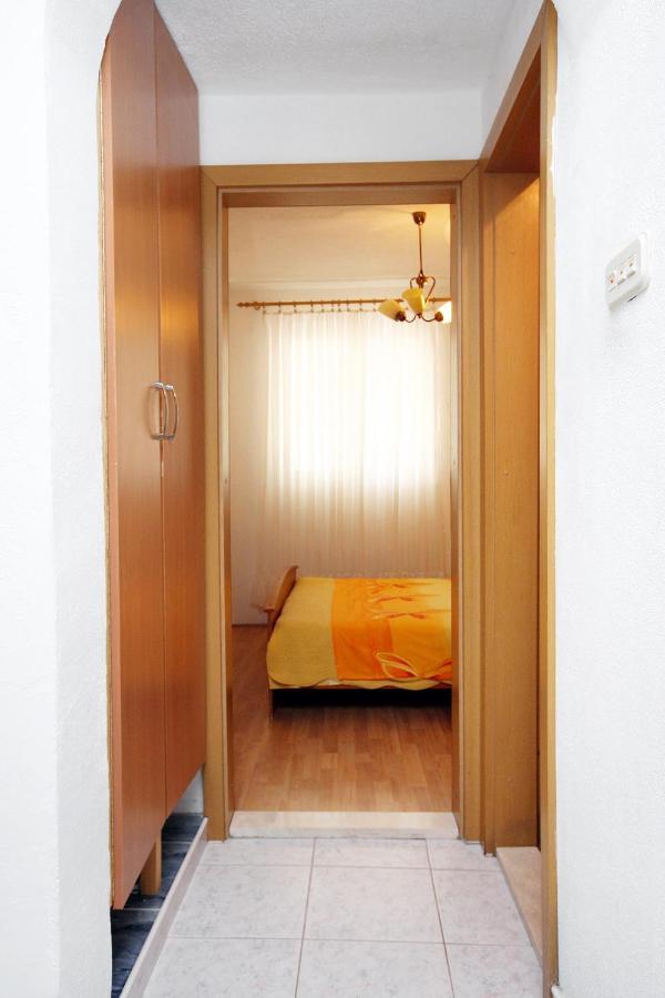 Apartments By The Sea Drvenik Donja Vala, Makarska - 6701 Екстериор снимка