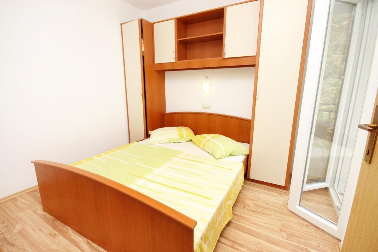 Apartments By The Sea Drvenik Donja Vala, Makarska - 6701 Екстериор снимка