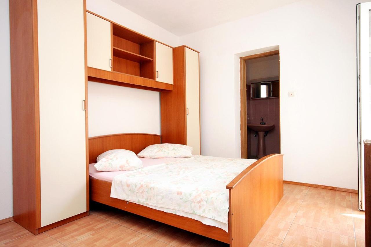 Apartments By The Sea Drvenik Donja Vala, Makarska - 6701 Екстериор снимка