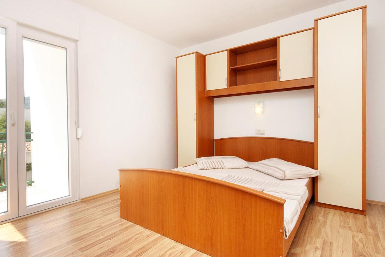 Apartments By The Sea Drvenik Donja Vala, Makarska - 6701 Екстериор снимка