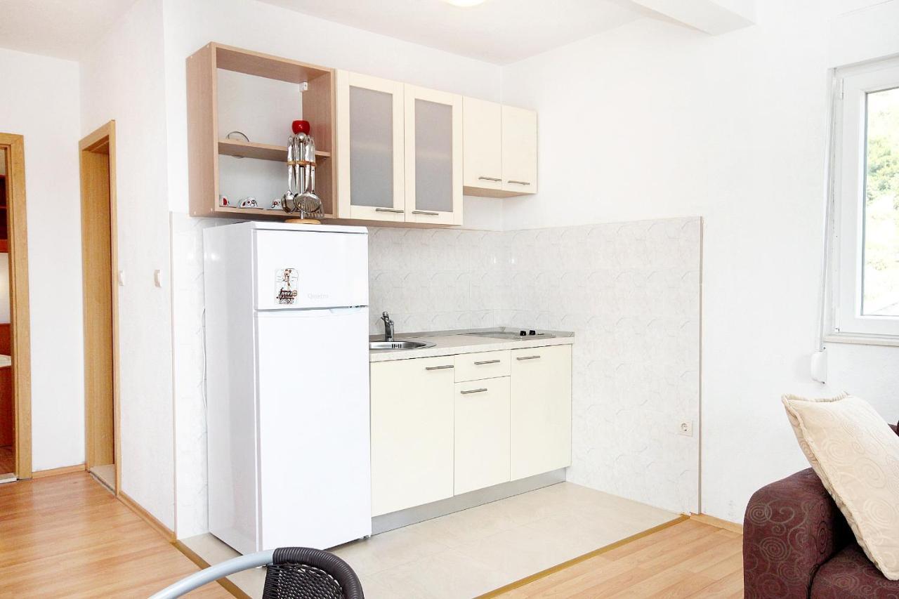 Apartments By The Sea Drvenik Donja Vala, Makarska - 6701 Екстериор снимка