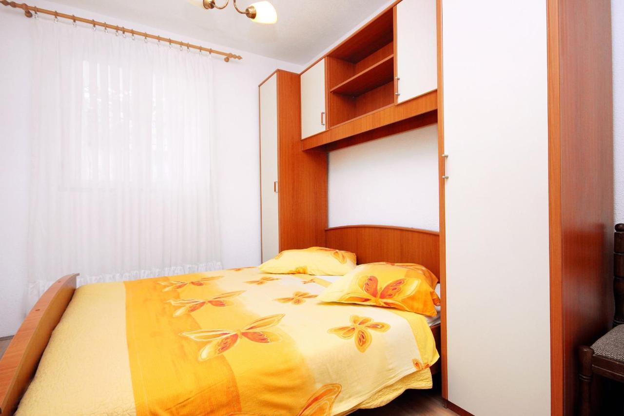 Apartments By The Sea Drvenik Donja Vala, Makarska - 6701 Екстериор снимка