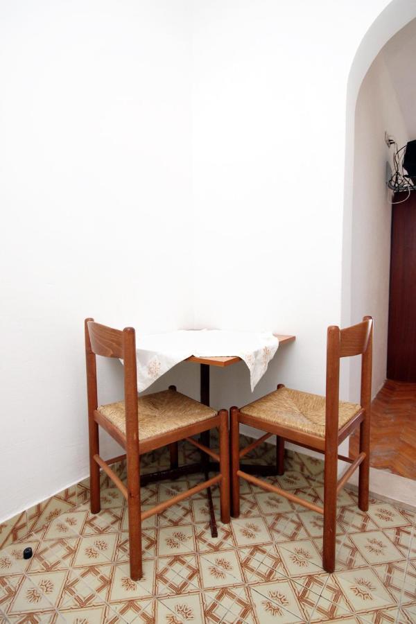 Apartments By The Sea Drvenik Donja Vala, Makarska - 6701 Екстериор снимка