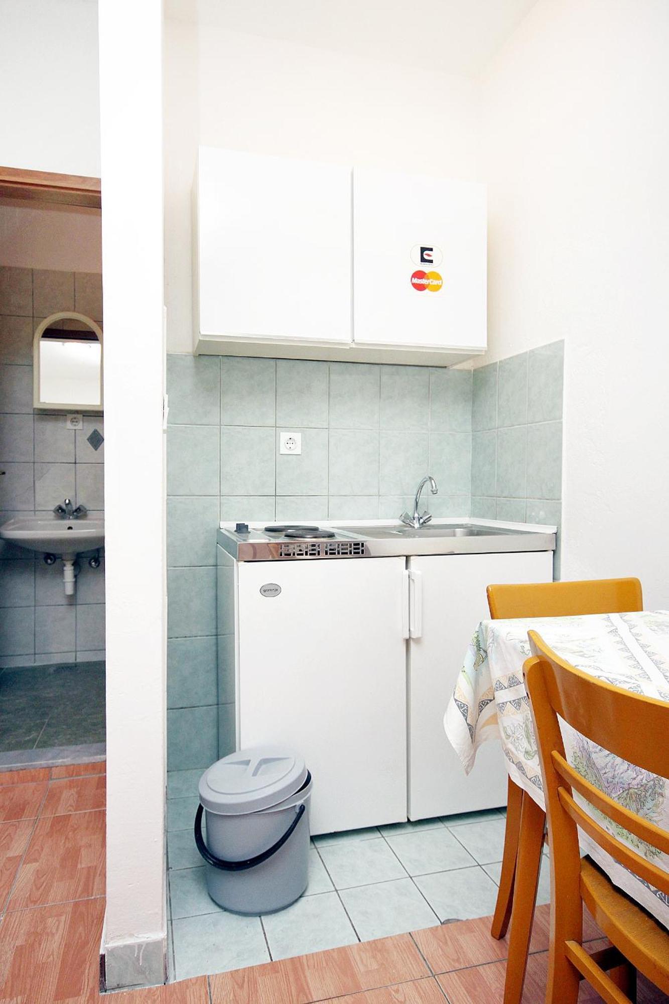 Apartments By The Sea Drvenik Donja Vala, Makarska - 6701 Екстериор снимка