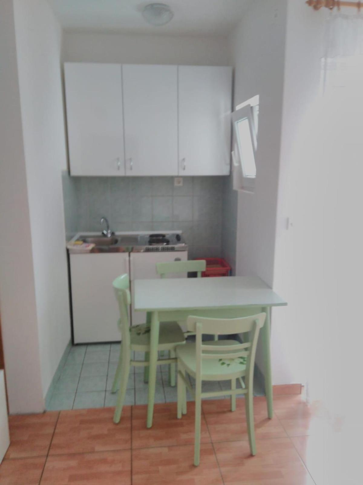 Apartments By The Sea Drvenik Donja Vala, Makarska - 6701 Екстериор снимка