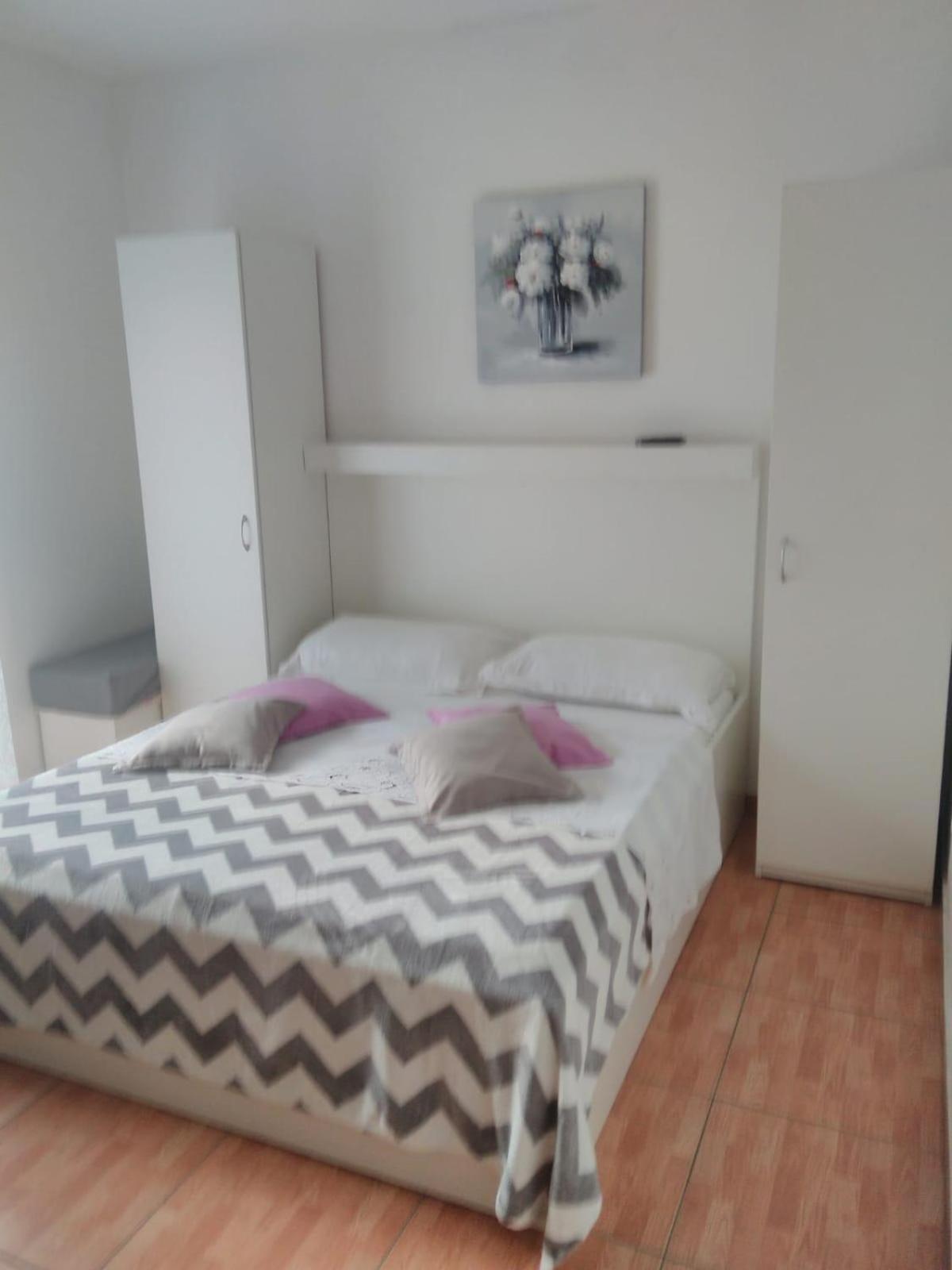 Apartments By The Sea Drvenik Donja Vala, Makarska - 6701 Стая снимка